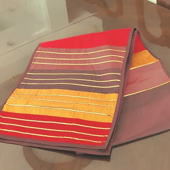 Bianca India table runner - Picture 2 of 6